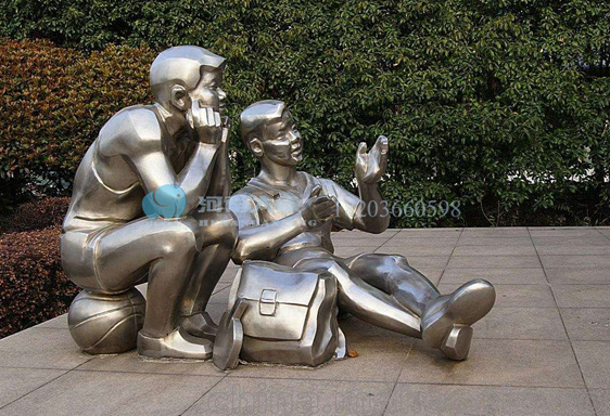 如何判斷河南不銹鋼材質(zhì)制制作的人物雕塑好不(圖1) 如何判斷河南不銹鋼材質(zhì)制制作的人物雕塑好不(圖1)